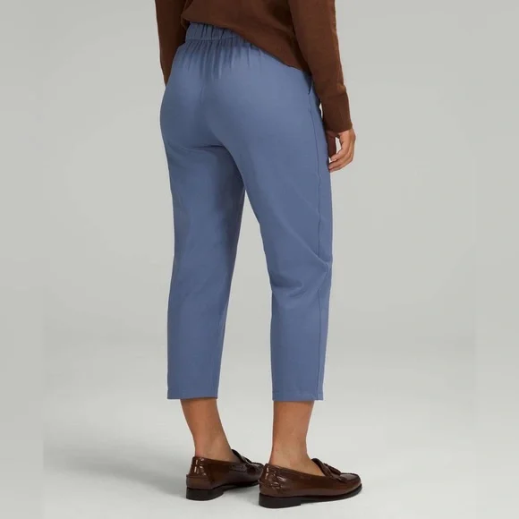 Lululemon Stretch High-Rise Crop 23" - Picture 3 of 11